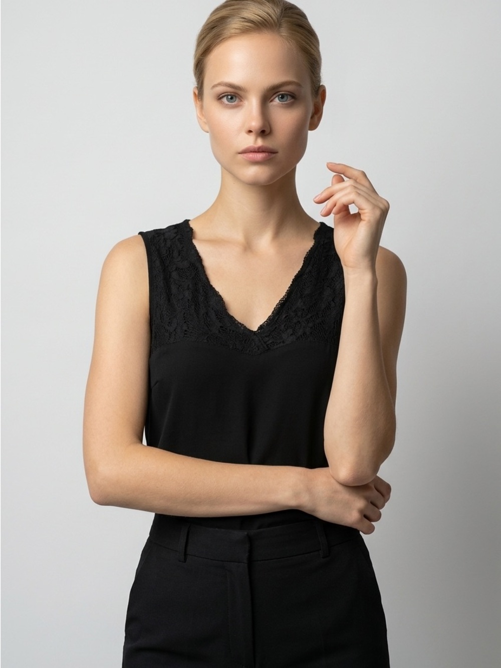 YOINS Black Lace-Trim V-Neck Tank Top